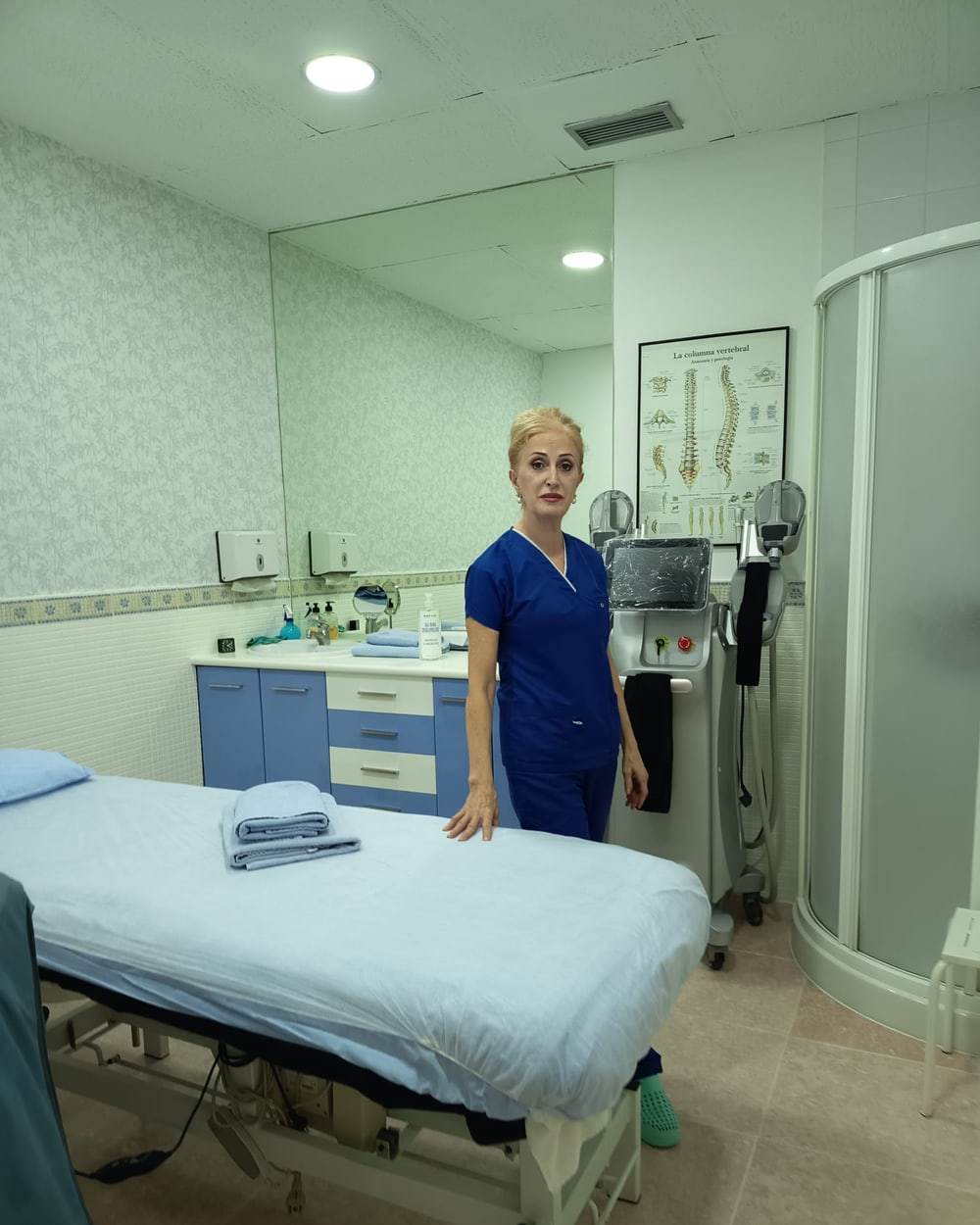 Cabina de Medical Body con la aparatología de depilación
